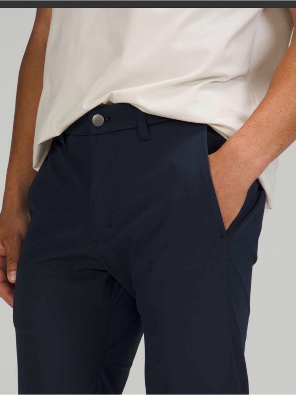 Lululemon Commission Pant 38 Waist
30" Length
True Navy